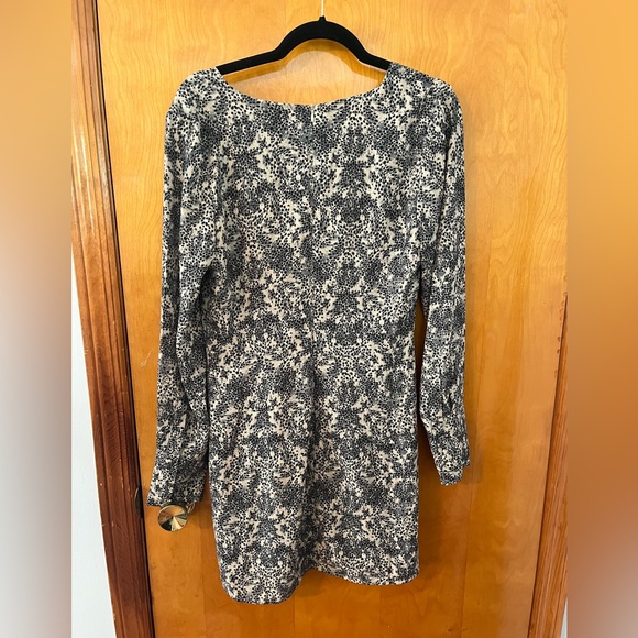 Backyard Roses Amelia Dress - Picture 4 of 6